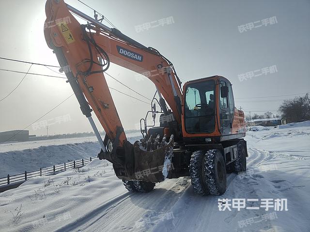 单侧履带整体（整机外观）