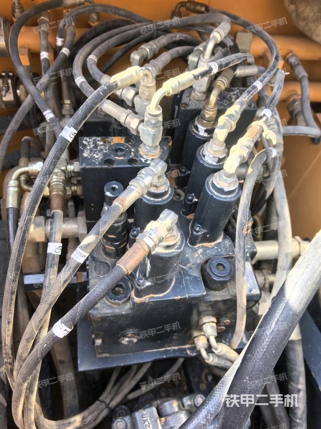 駕駛室頂部俯視（上車部件）