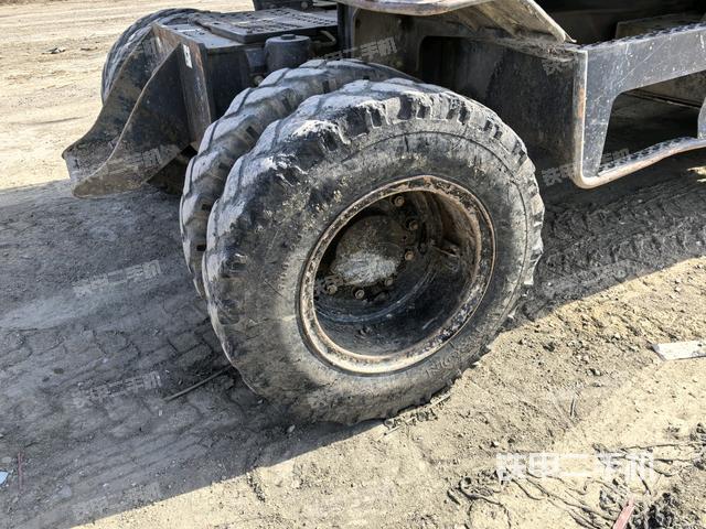 左驱动轮（行走机构）