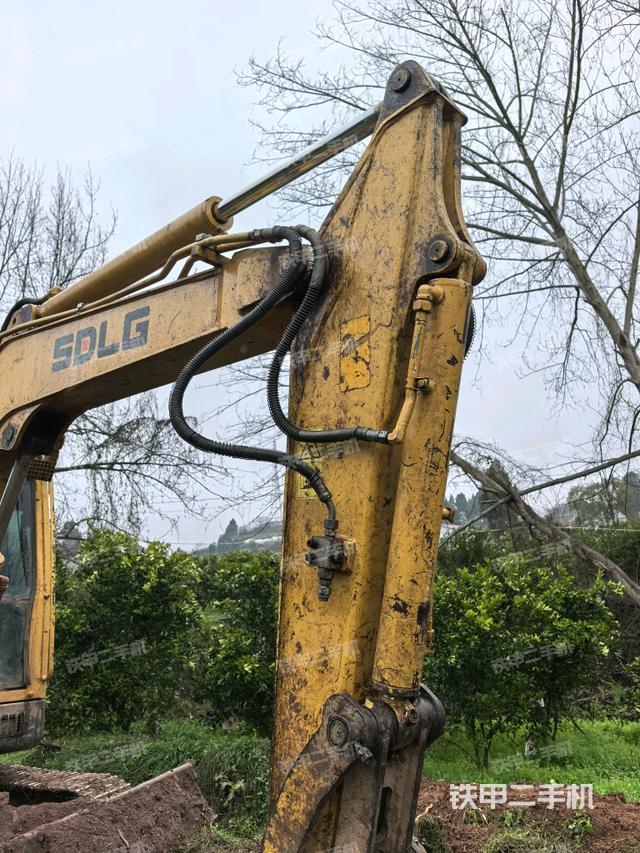 小臂整體右前（工作和回轉(zhuǎn)裝置）