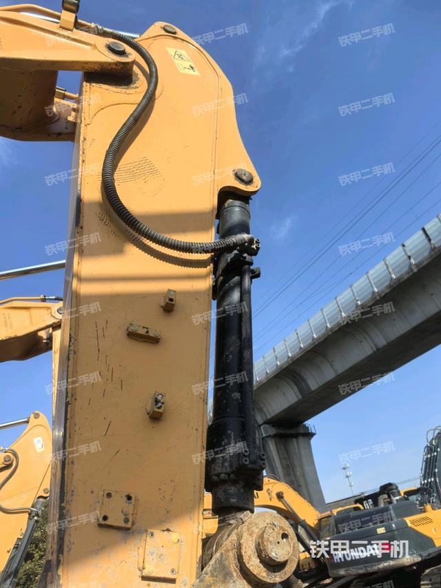 小臂整體左后（工作和回轉(zhuǎn)裝置）