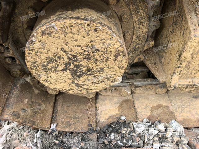 右驅(qū)動(dòng)輪（行走機(jī)構(gòu)）