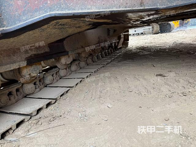 右側履帶整體(行走機構) 右側履帶整體(行走機構)