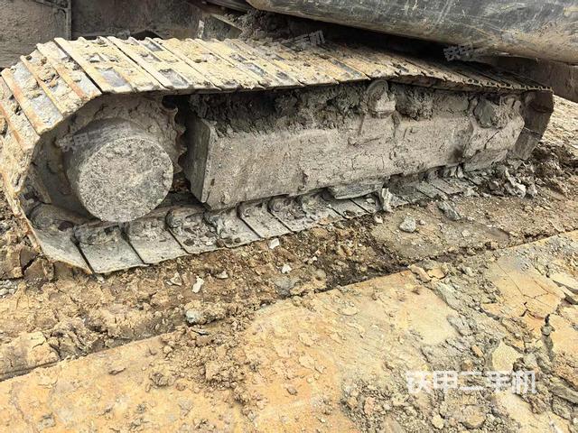 左側(cè)履帶整體?（行走機構(gòu)）