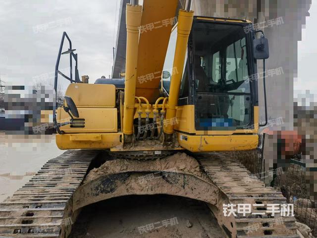 駕駛室頂部（整機外觀）