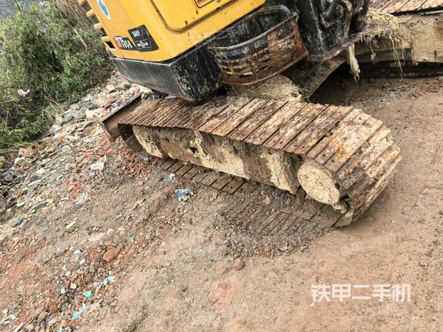 左側(cè)行走馬達(dá)蓋板（行走機構(gòu)）