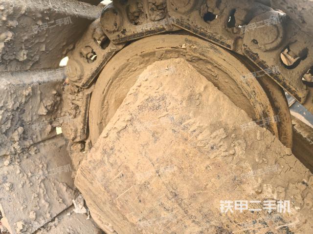 左驅(qū)動(dòng)輪（行走機(jī)構(gòu)）