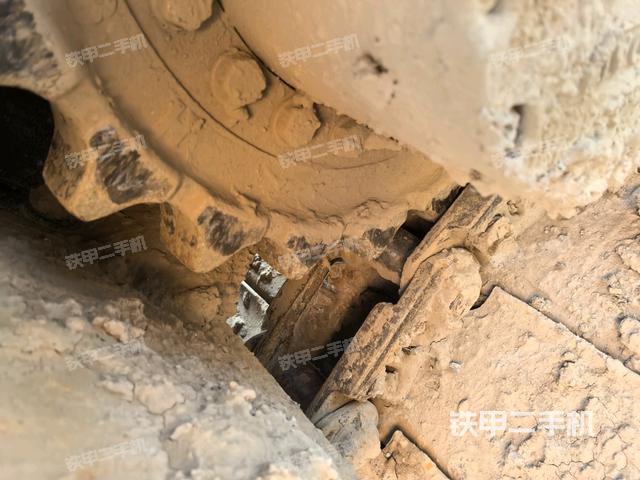 右驅(qū)動(dòng)輪（行走機(jī)構(gòu)）