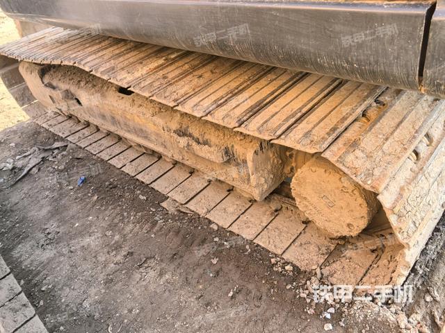 左側(cè)履帶整體?（行走機(jī)構(gòu)）