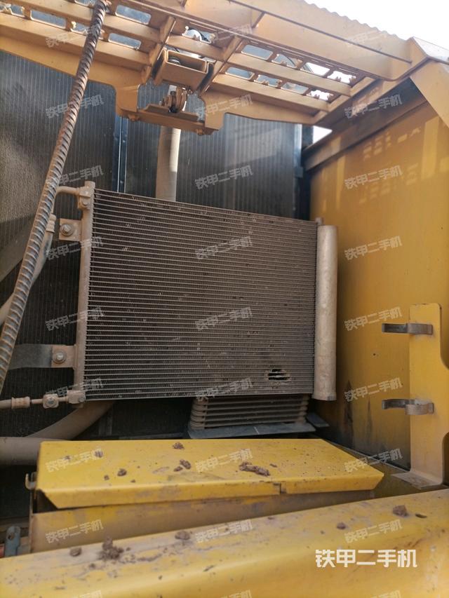 散熱器正面（大件艙室）