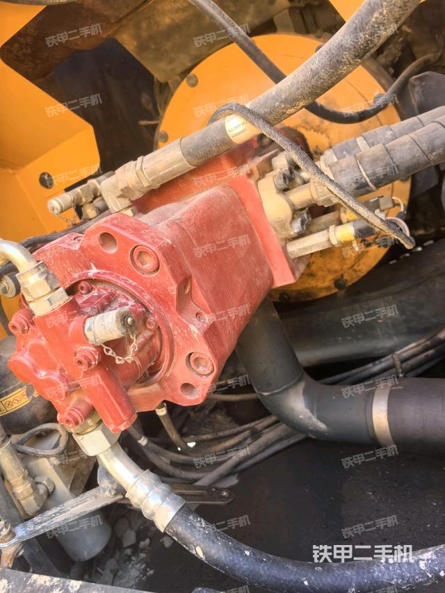 液壓泵斜45?左(大件艙室) 液壓泵斜45?左(大件艙室)