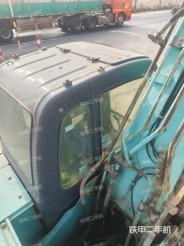 駕駛室頂部俯視（上車部件）