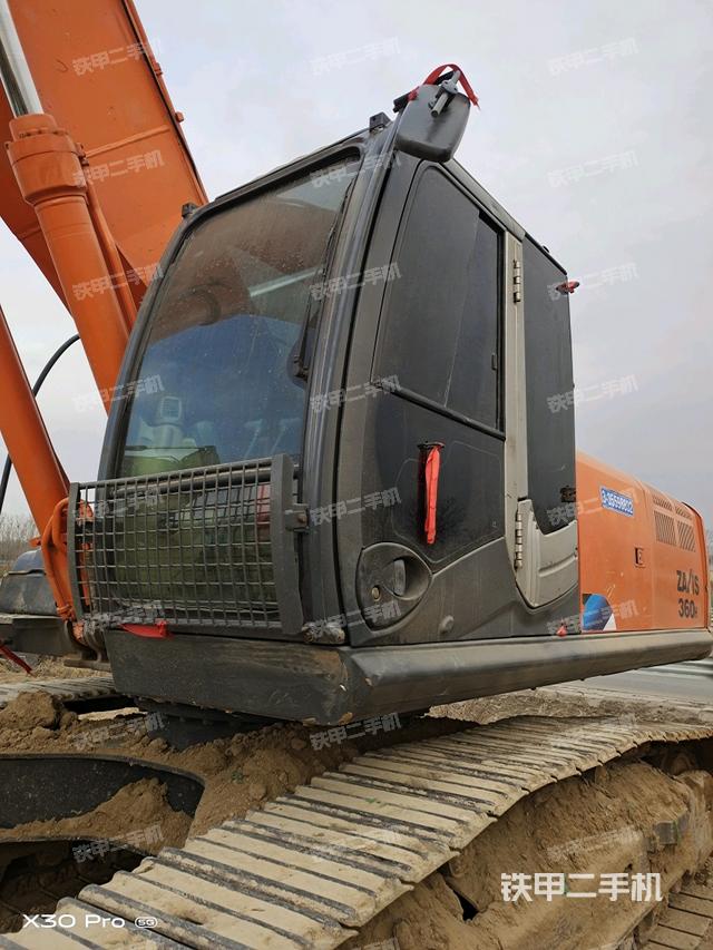 駕駛室整體（整機外觀）