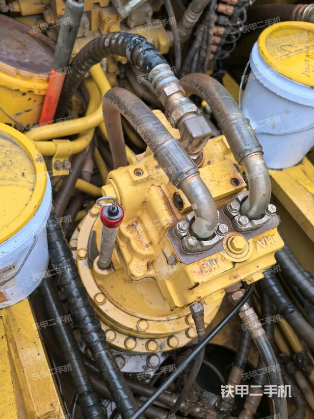 駕駛室頂部俯視（上車部件）