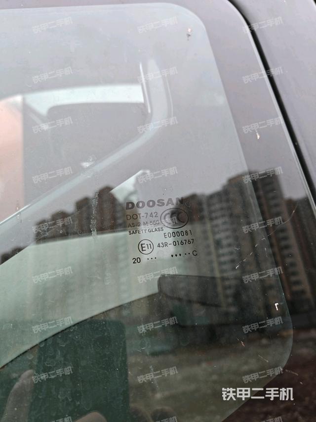 座椅后部（驾驶室部分）