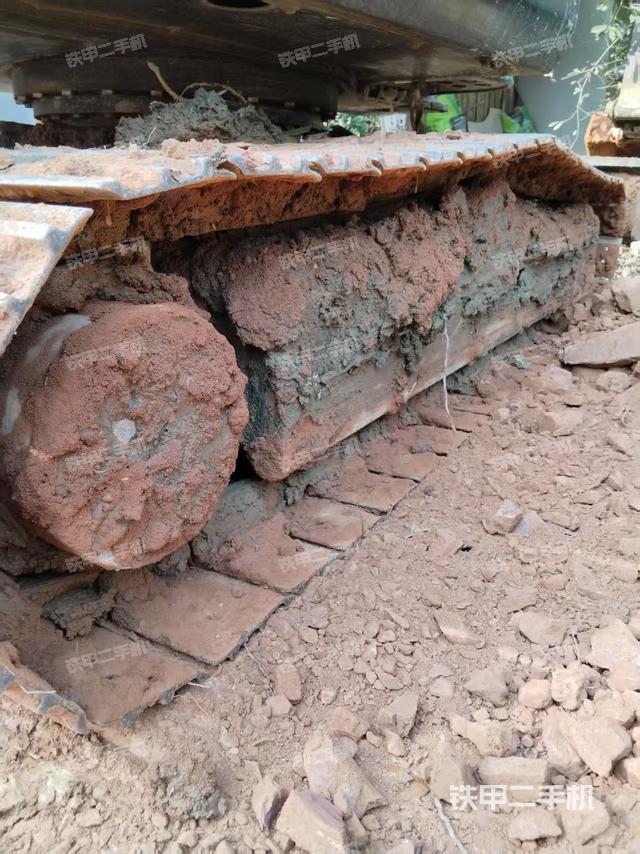 單側(cè)履帶整體（整機(jī)外觀）