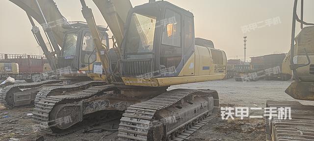 驾驶室顶部（整机外观）