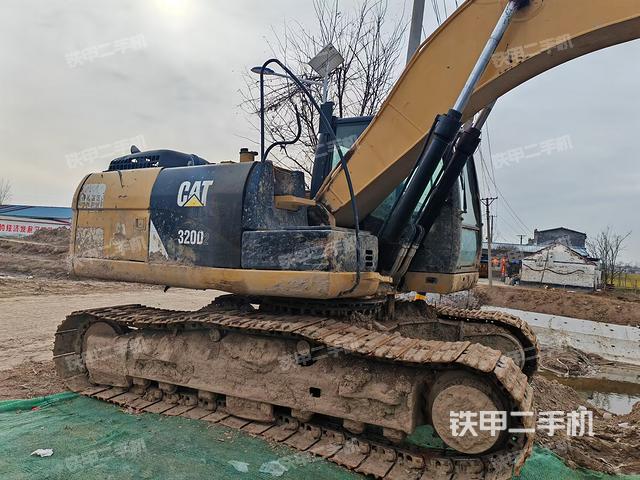 駕駛室整體(整機外觀) 駕駛室整體(整機外觀)