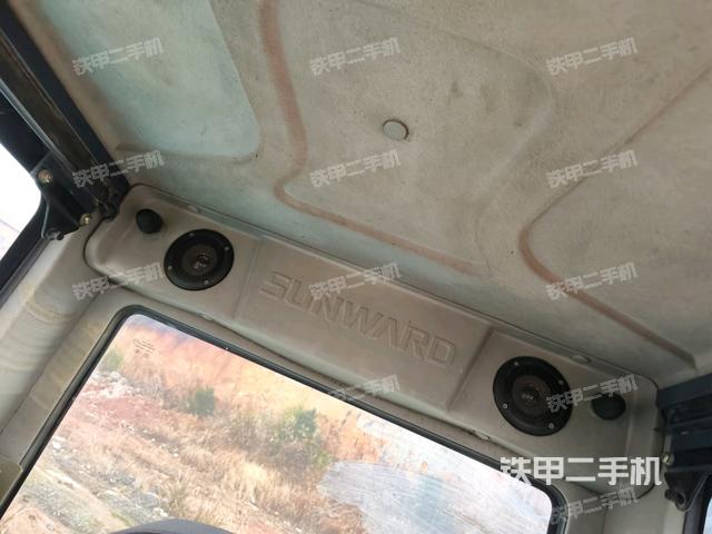 后窗玻璃角標（駕駛室部分）