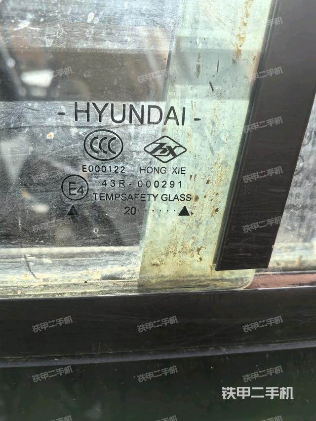 后窗玻璃角標(biāo)（駕駛室部分）