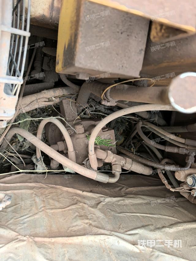 回轉(zhuǎn)馬達（上車部件）