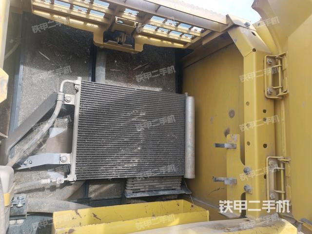 散熱器正面（大件艙室）