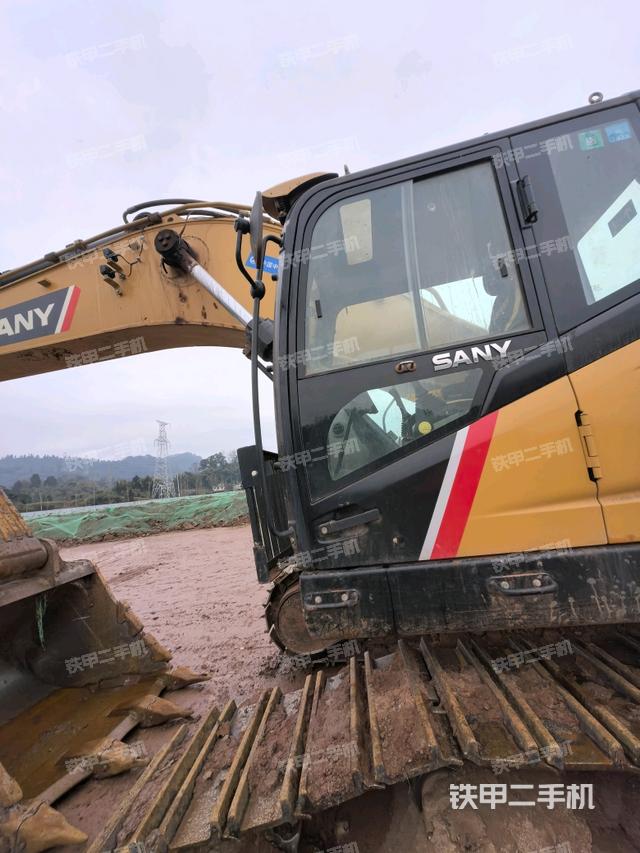 座椅左側(cè)控制臺/音響/含左手柄（駕駛室部分）