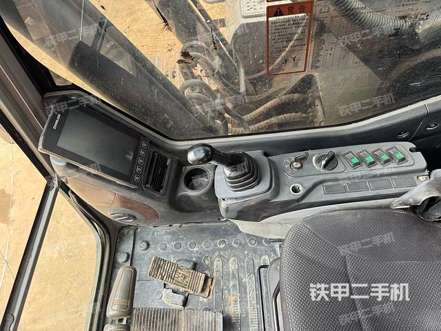 座椅后部(駕駛室部分) 座椅后部(駕駛室部分)