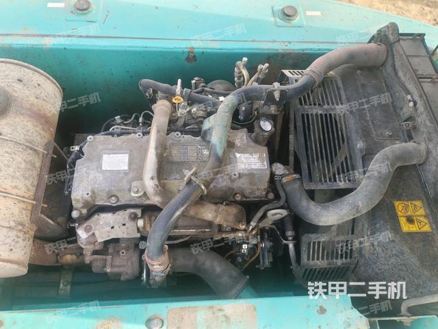 發(fā)動(dòng)機(jī)室（上車部件）