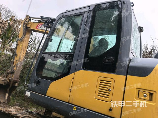 駕駛室正側(cè)（駕駛室部分）