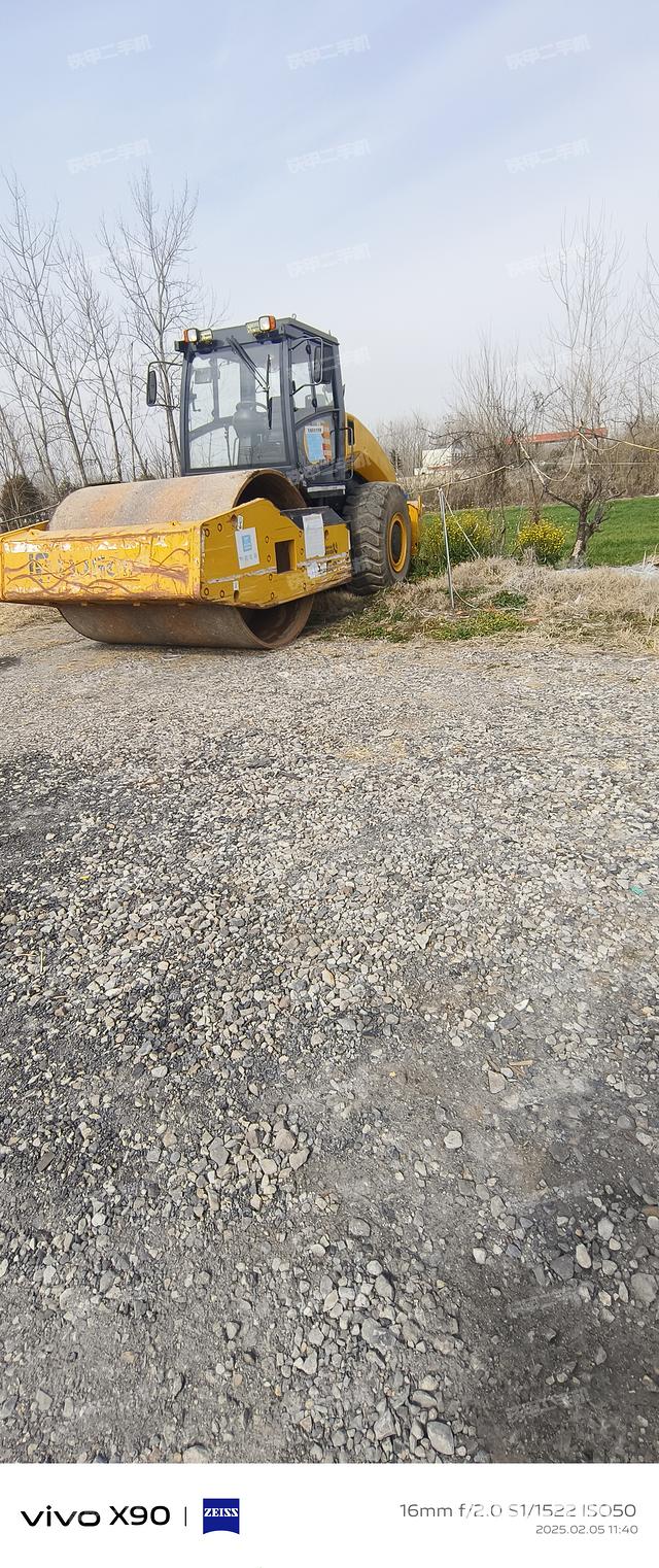 整机右侧（设备外观及核心部件）