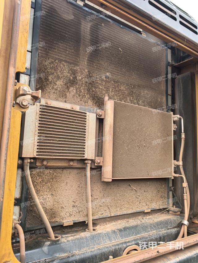 液壓泵斜45?左（大件艙室）