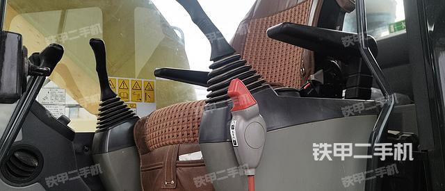 驾驶室整体（整机外观）