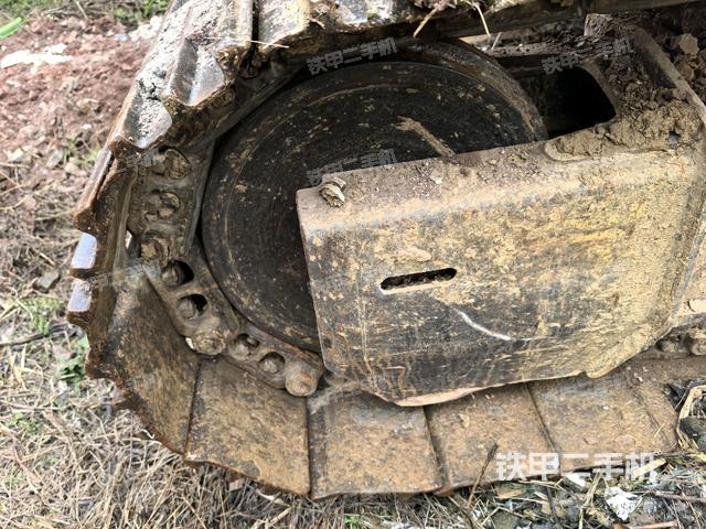 左側(cè)行走馬達(dá)蓋板（行走機(jī)構(gòu)）