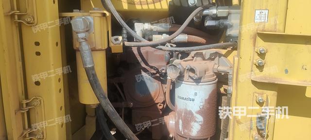 液壓泵艙室正面整體（整機(jī)外觀）