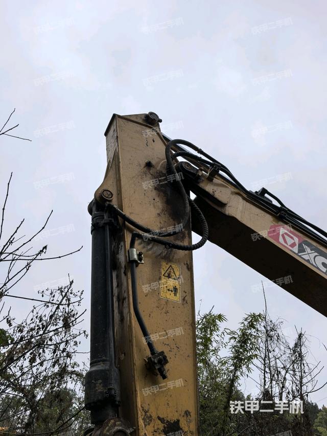 小臂整體右前（工作和回轉(zhuǎn)裝置）