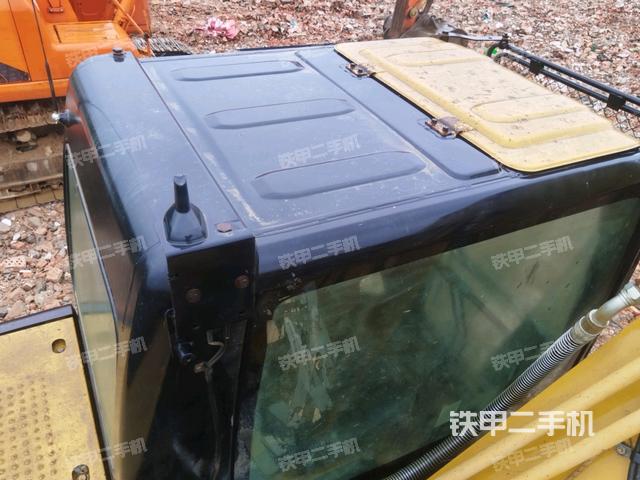 駕駛室頂部（整機(jī)外觀）