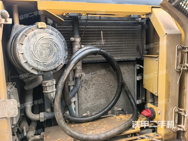 散熱器正面（大件艙室）