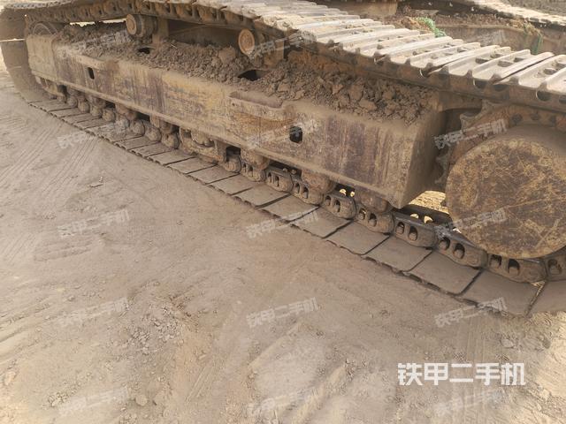 左側(cè)履帶整體?（行走機(jī)構(gòu)）