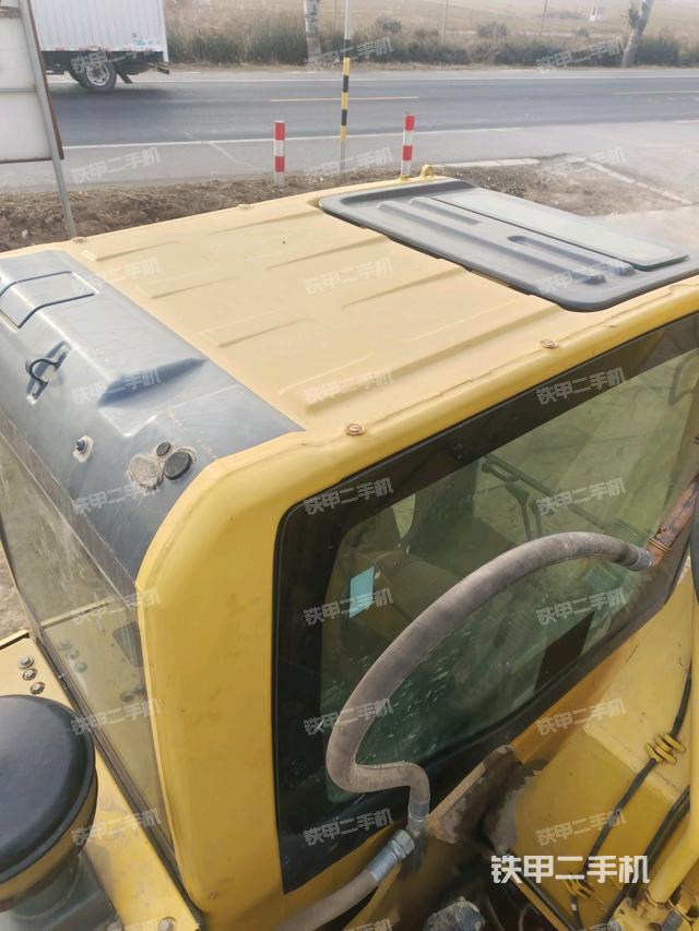 駕駛室頂部俯視（上車部件）