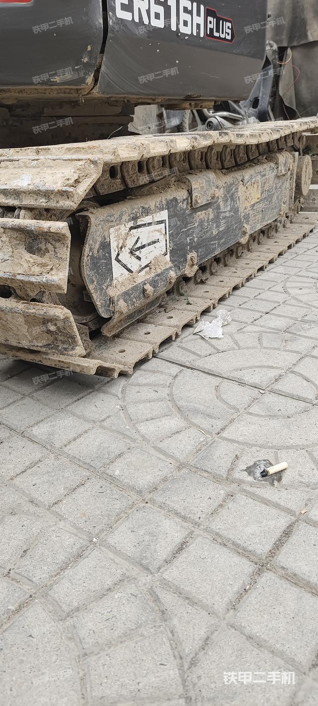 单侧履带整体（整机外观）