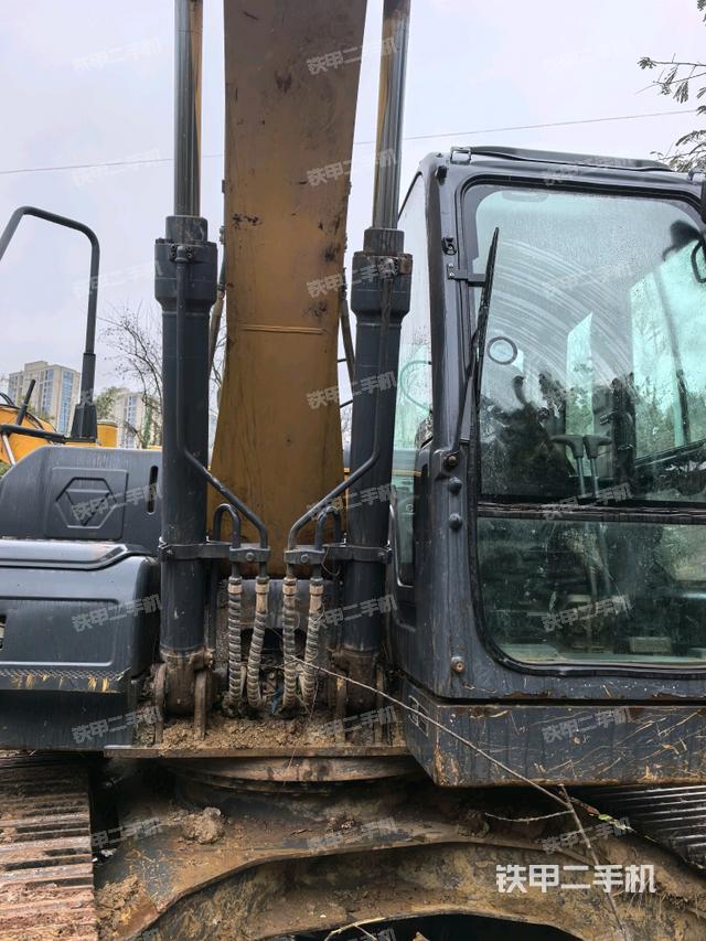 大臂油缸整體?豎拍（工作和回轉(zhuǎn)裝置）