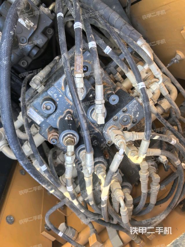 駕駛室頂部俯視(上車部件) 駕駛室頂部俯視(上車部件)