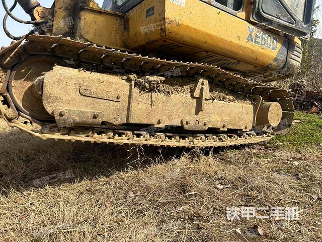 单侧履带整体（整机外观）