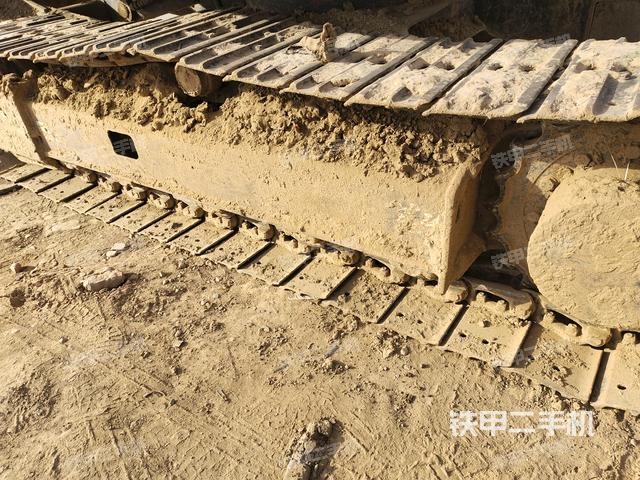 左側(cè)履帶整體?（行走機(jī)構(gòu)）