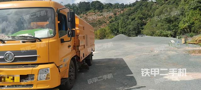 整机右后45°（设备外观及核心部件）