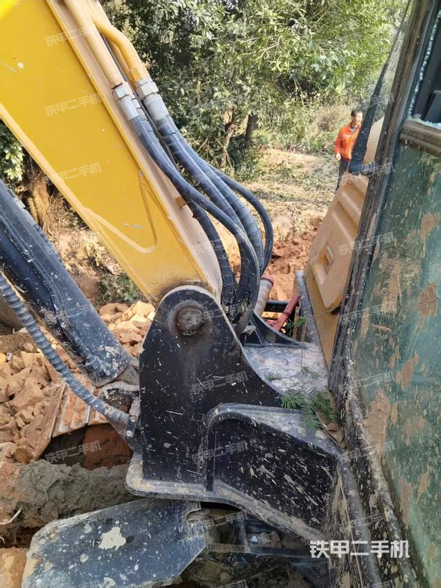 駕駛室整體（整機(jī)外觀）