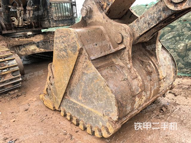 小臂整體左后（工作和回轉(zhuǎn)裝置）