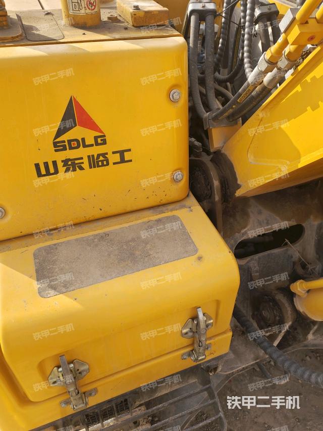 大臂根部?斜(工作和回轉裝置) 大臂根部?斜(工作和回轉裝置)