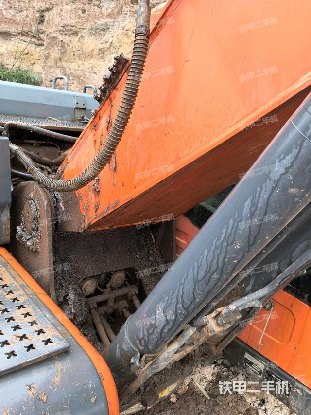 大臂根部?斜視（工作和回轉(zhuǎn)裝置）